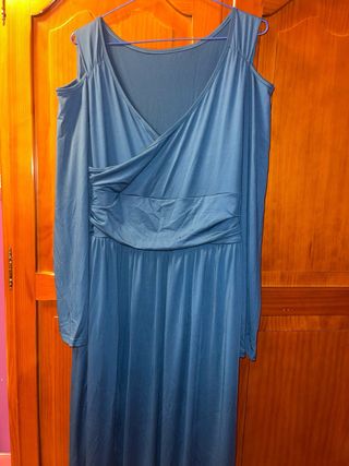 Vestido largo azul con raja en la pierna 