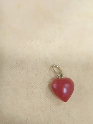 Colgante Corazón Oro 18k y coral