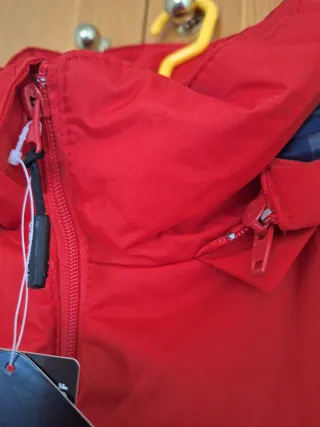 Abrigo JOLUVI impermeable plumas rojo