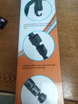 Trípode fotográfico negro