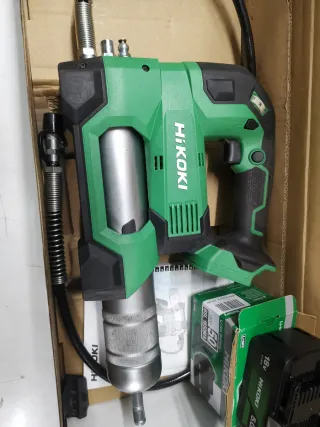 Engrasador Hikoki 18V + Batería 5Ah y cargador