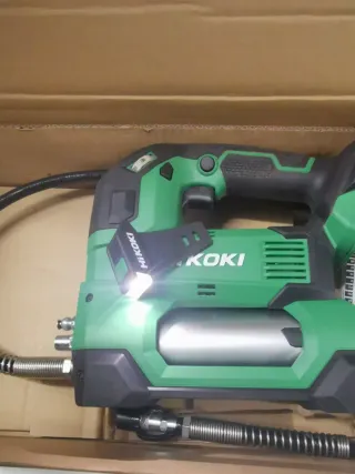 Engrasador Hikoki 18V + Batería 5Ah y cargador