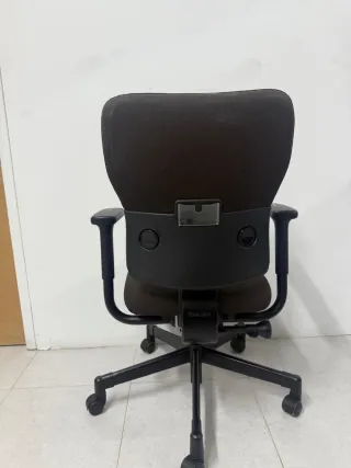 Lote de 11 sillas de  oficina