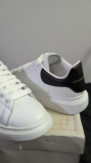 Alexander McQueen Scarpe Bianche e Nere taglia 42 