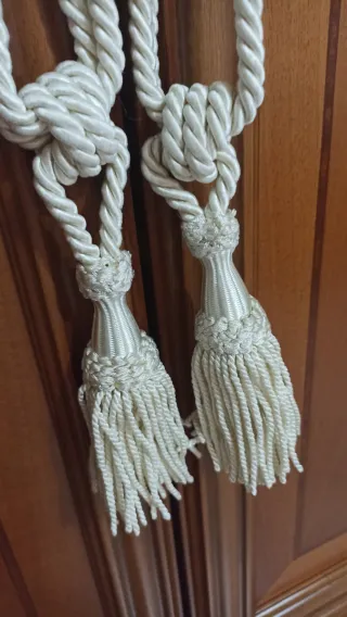 Coppia di embrasse con nappe