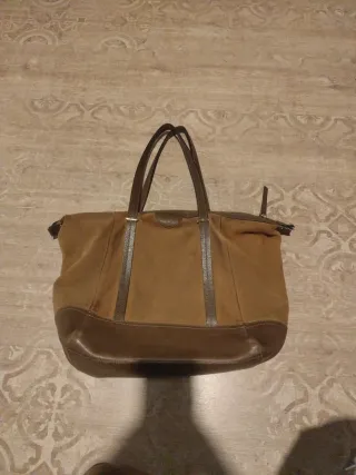 Bolso de cuero marrón