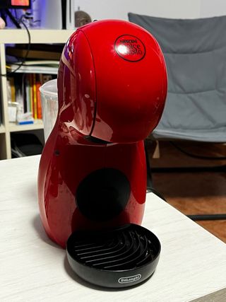 Cafetera Dolce Gusto DeLonghi Roja