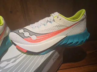 Saucony Endorphin Pro 4 T45 r8egalo calcetin técni