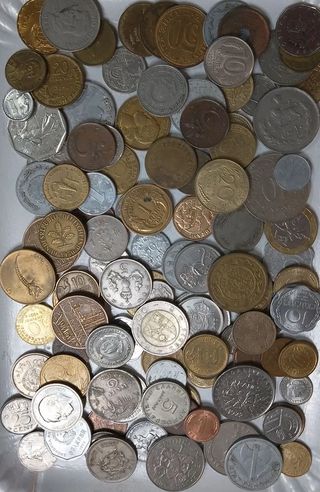 Lotto 100+ Monete Internazionali - Mix