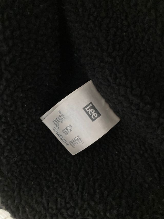 Chaqueta vaquera Lee con borrego