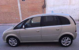 Opel Meriva 1.7 CDTI 100CV manual 5 plazas, 3990 €