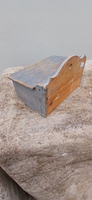 Vecchio contenitore portaspezie svedese