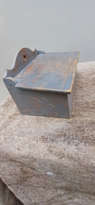 Vecchio contenitore portaspezie svedese