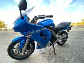 Kawasaki ER6F Azul
