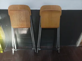 Taburetes plegables madera y metal Ikea