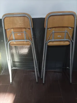 Taburetes plegables madera y metal Ikea
