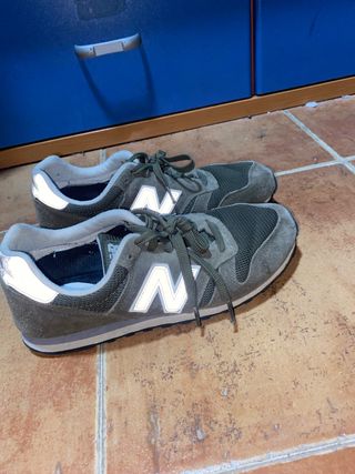 Zapatillas New Balance grises y verdes