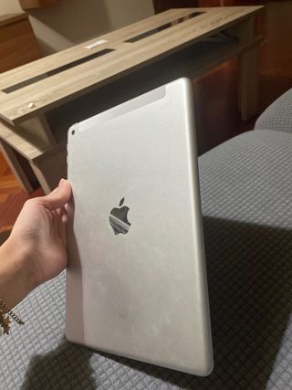 Apple iPad 9.7 5ta Gen 2017 Plata