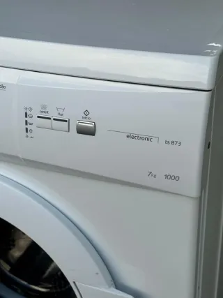 LAVADORA CARGA FRONTAL BALAY DE 7 KILOS