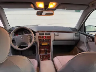 Mercedes-Benz Clase E 2001