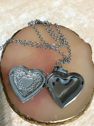 Collar Corazón Plateado Camafeo