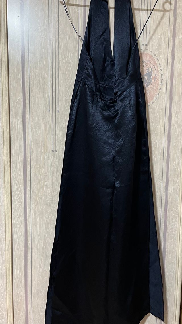 Vestido largo Azul satinado de zara