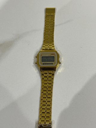 Reloj Dorado Digital correa acero