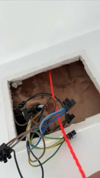 ELECTRICISTA ECONÓMICO PROFESIONAL