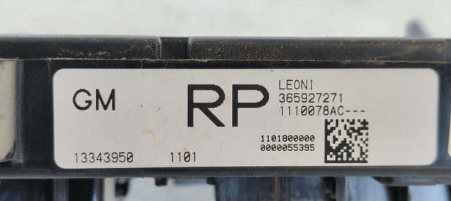 CAJA RELES / FUSIBLES OPEL ASTRA J LIM. Essentia