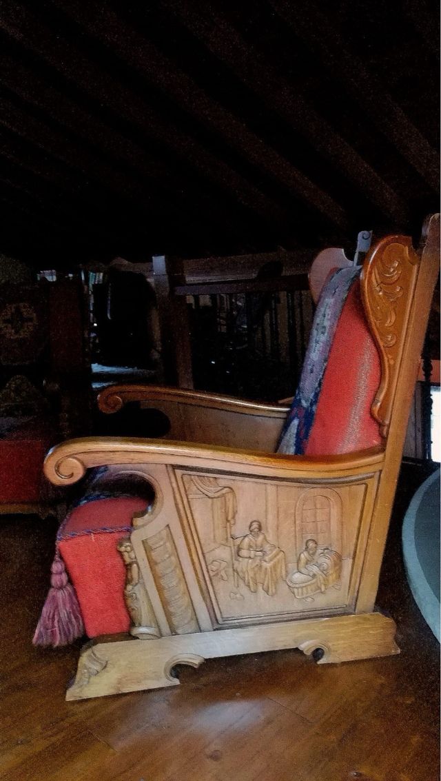 Sofá con butacas a juego y mesa de centro