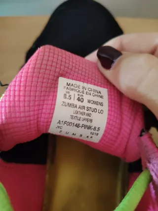 Zapatillas Zumba Negras con Detalles Rosa y Amaril