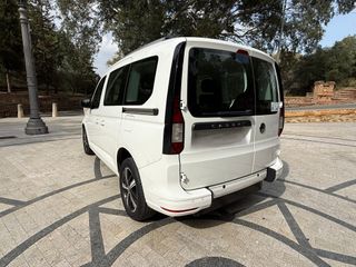 ♿ Volkswagen Caddy 2023 Adaptada a PMR ♿