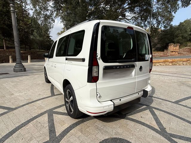 ♿ Volkswagen Caddy 2023 Adaptada a PMR ♿
