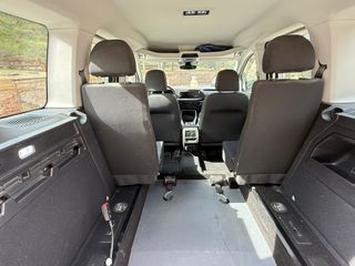 ♿ Volkswagen Caddy 2023 Adaptada a PMR ♿