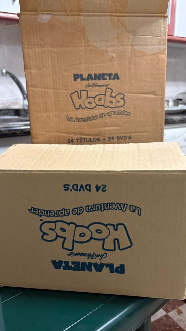 Colección Planeta Hoobs. 24 libros + 24 CDs niños