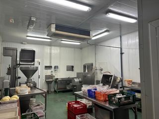 Traspaso nave industrial sector cárnico.Valladolid