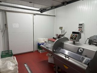 Traspaso nave industrial sector cárnico.Valladolid