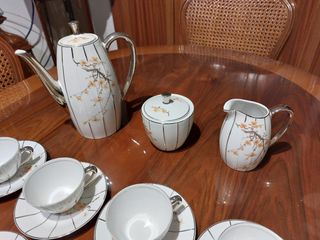 Juego de café porcelana con detalles dorados