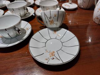 Juego de café porcelana con detalles dorados