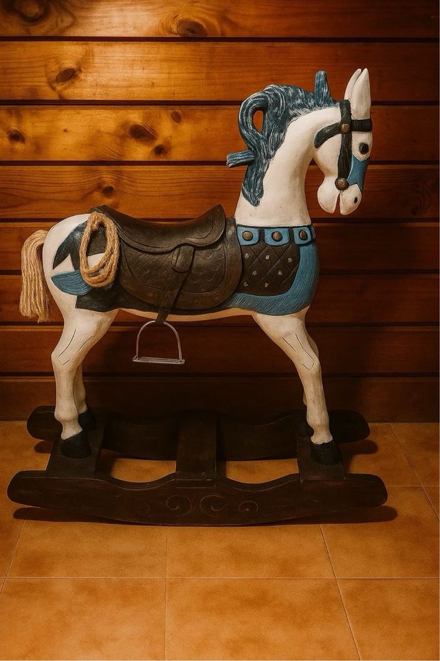 Caballo balancín de madera