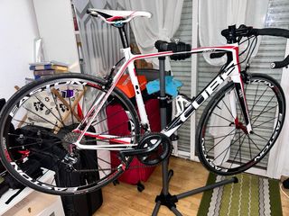 Bicicleta de carretera Cube