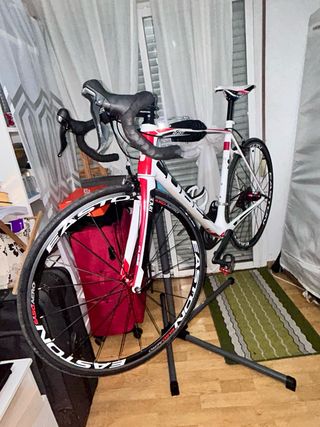 Bicicleta de carretera Cube