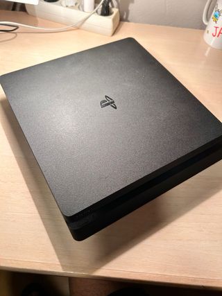 PS4 Slim Negra