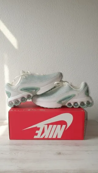 Botines Nike Mujer Blanco y Verde Menta