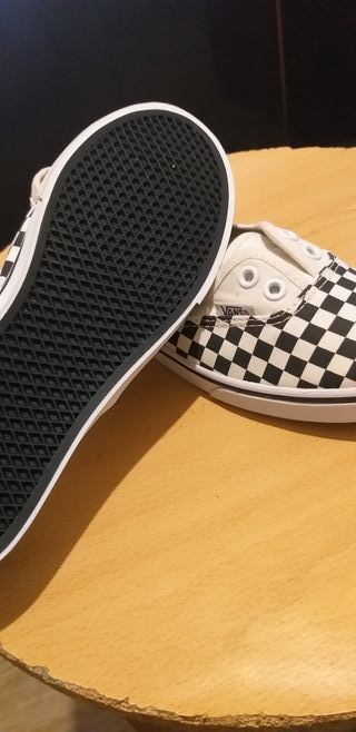 Zapatillas Vans Checkerboard Blancas y Negras