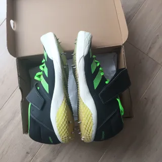 Zapatillas Adidas Lanzamiento Jabalina.Talla42 2/3