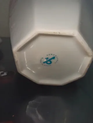 Jarrón de porcelana.