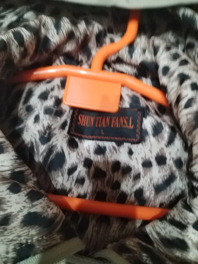 Chaqueta con estampado de leopardo