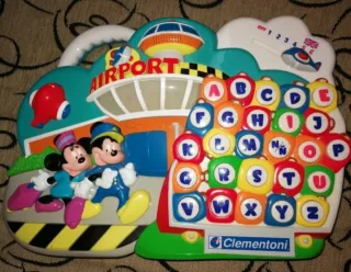 Juguete Clementoni Aeropuerto Mickey y Minnie