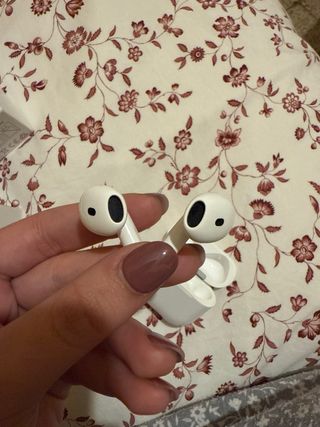 Airpods 4